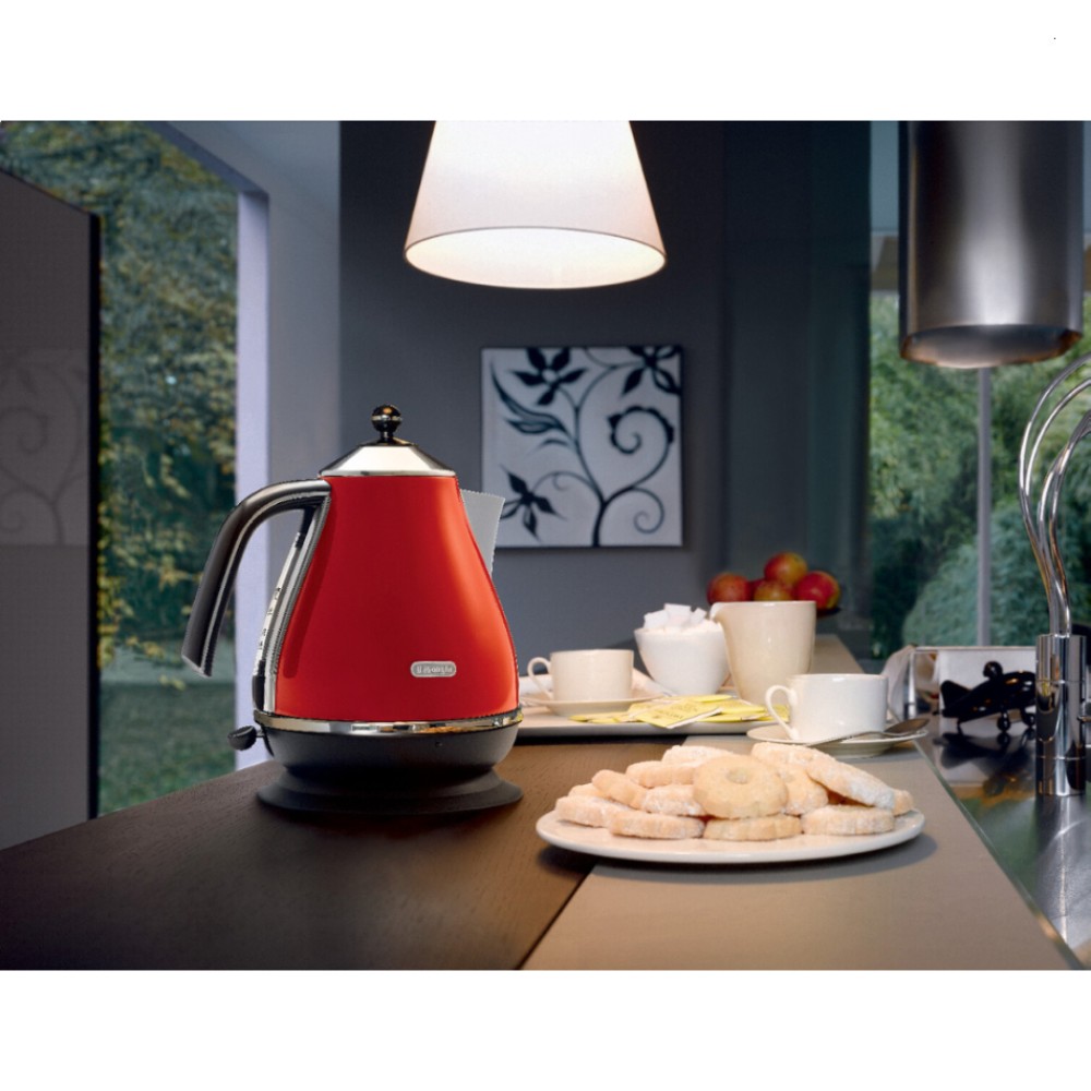 Delonghi Icona Classic Red Kettle 1.7L | KBO2001.R